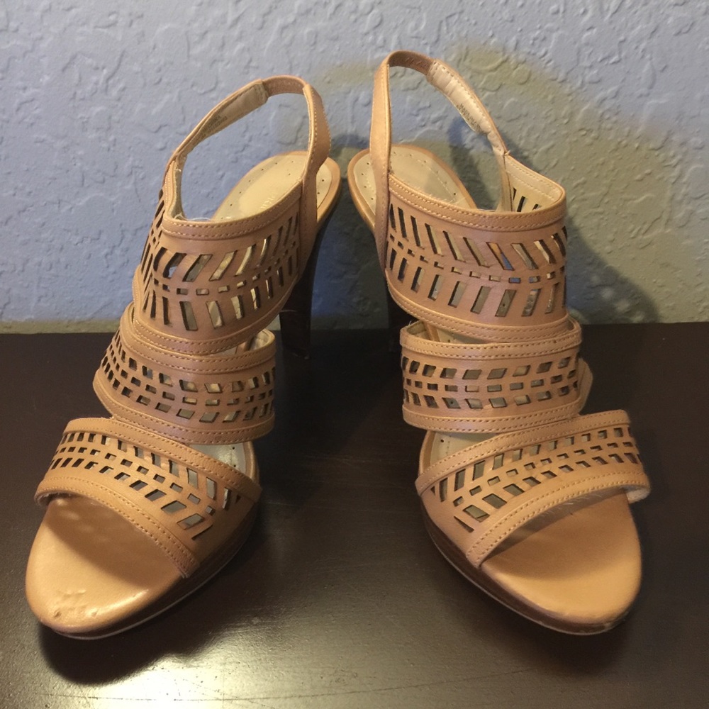 Adrienne Vittadini Heel Sandals Size 7